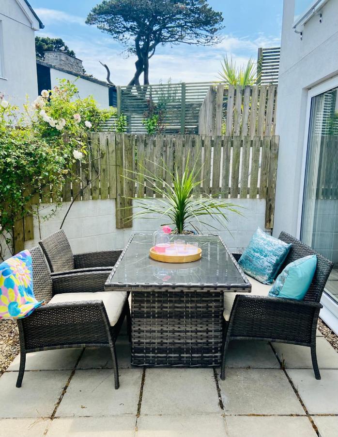 Above The Bay - Enclosed Garden With Parking *