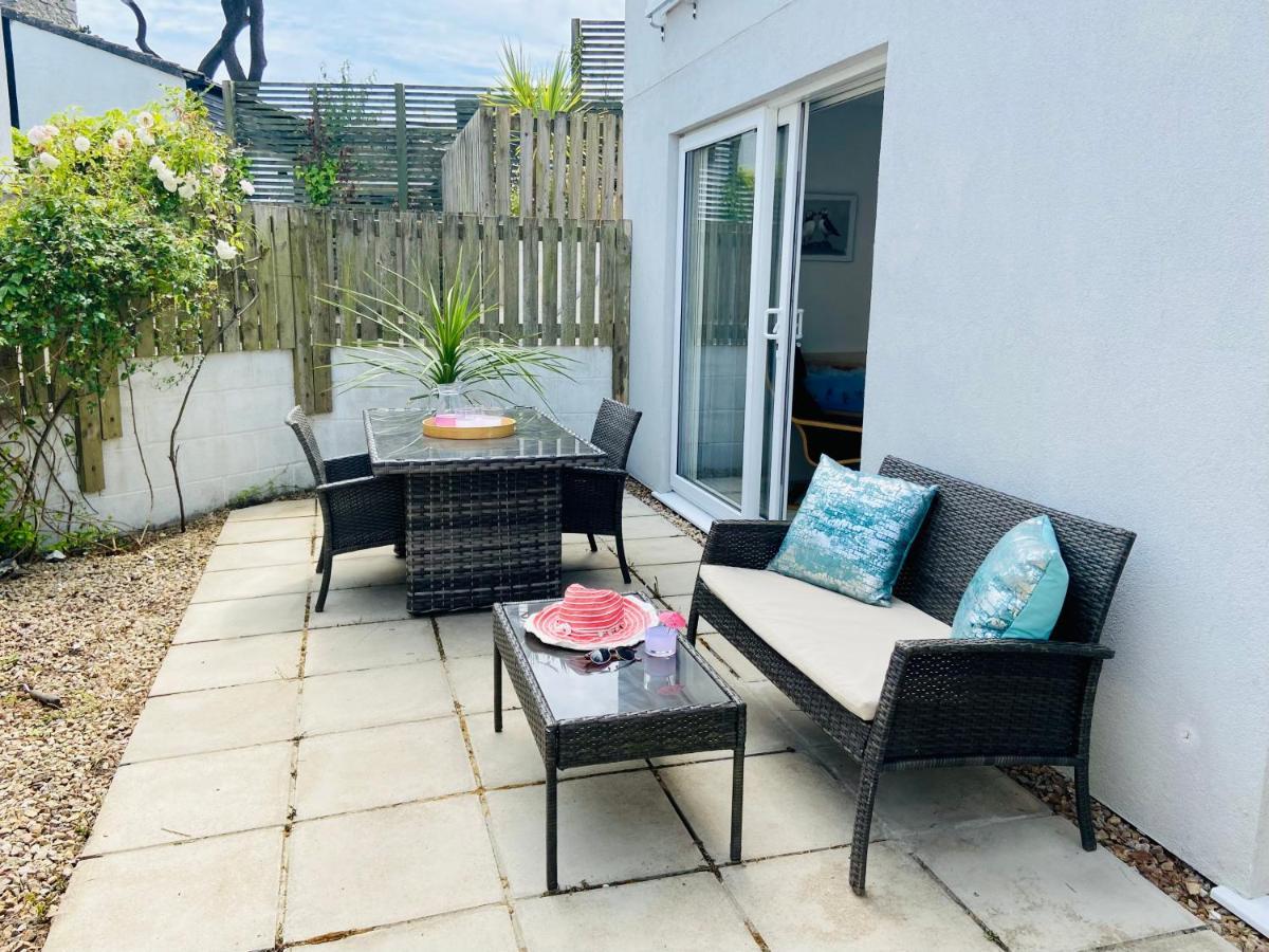 Apartment Above The Bay - Enclosed Garden With Parking